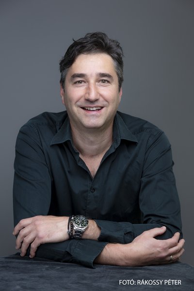 Dr. Horváth Bence László